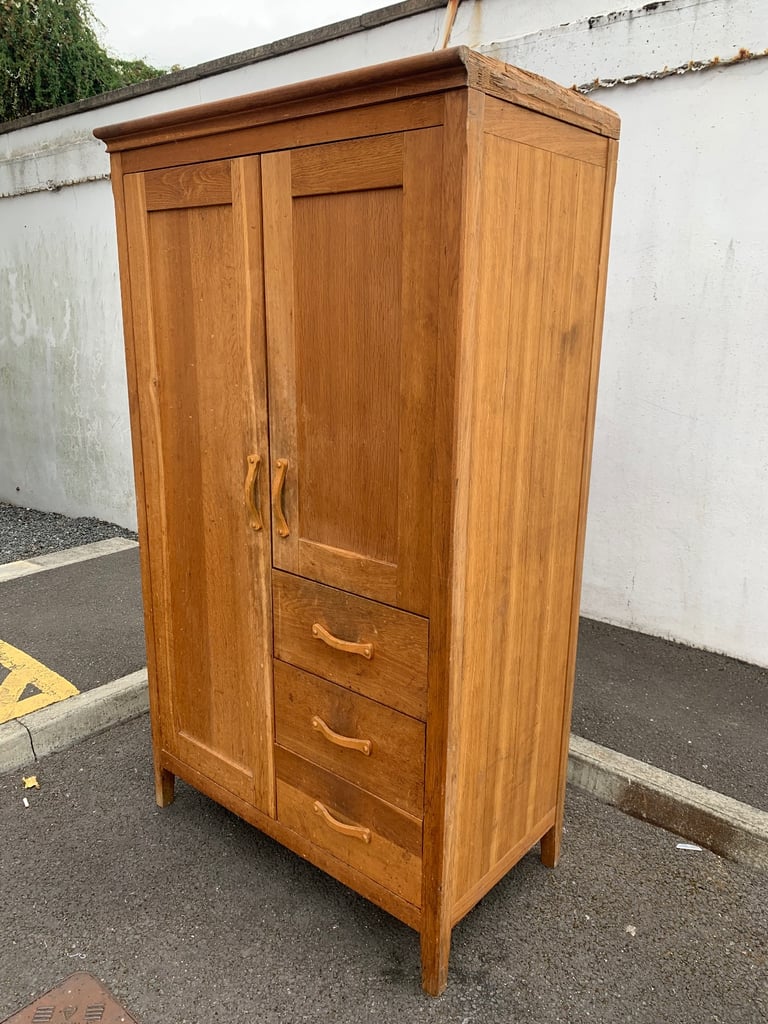 Marks & Spencer Oak Freestanding large Larder Pantry cupboard with drawers