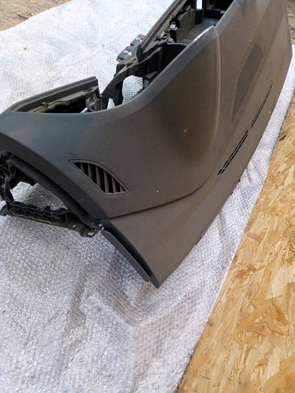 Dashboard nissan qashqai , seat leon 2015, renault megane, AUDI A3 , GOLF MK6 ...