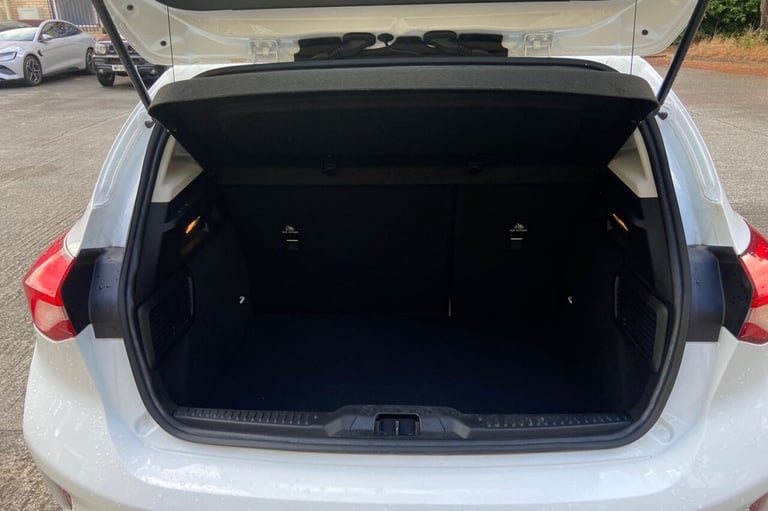 2020 20 FORD FOCUS 1.0T ECOBOOST ZETEC HATCHBACK 5DR PETROL MANUAL EURO 6 (S/S) 