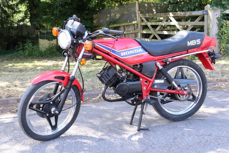 Honda MB5 MB 5 1982 Helios Red One Year Only Super Rare Bike!