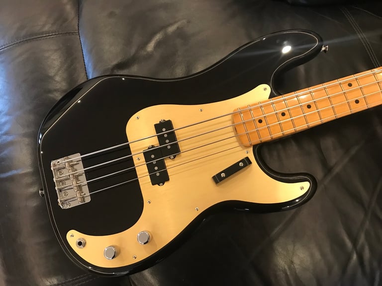 Fender Vintera® II '50s Precision Bass Guitar®, Maple Fingerboard, Black, 2023, cool 😎 