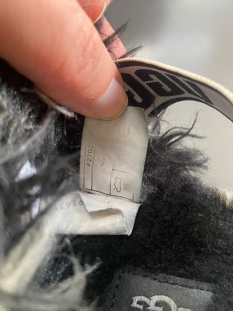 UGG fluffy platform slippers in size UK5 VGC