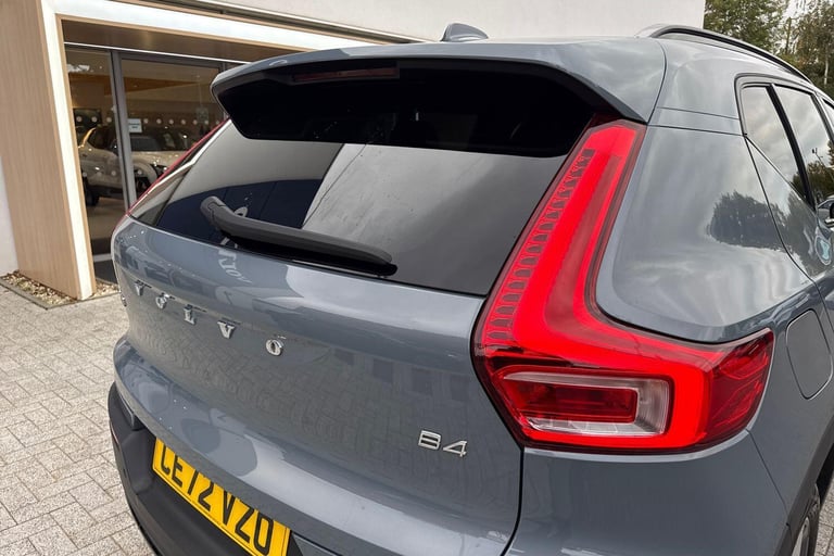 2022 Volvo XC40 2.0 B4 MHEV Ultimate SUV 5dr Petrol Hybrid DCT Auto Euro 6 (s/s) (197 ps) ESTATE ...