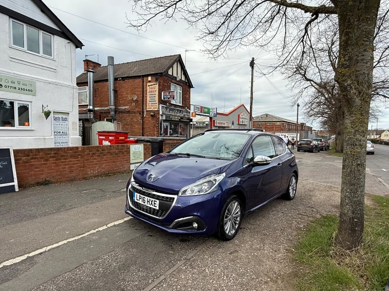 2016 Peugeot 208 1.2 PureTech Allure Euro 6 (s/s) 3dr HATCHBACK Petrol Manual