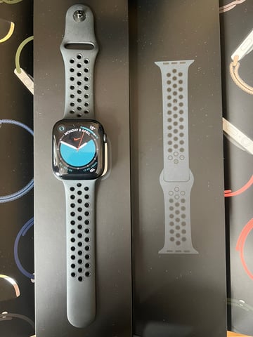 Apple Watch Series 7 Nike 45MM Excellent condition | in Luton, Bedfordshire  | Gumtree