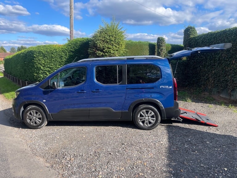 Peugeot Rifter 1.5 BlueHDi 130 Allure 5dr WHEELCHAIR ACCESSIBLE VEHICLE 3 SEATS
