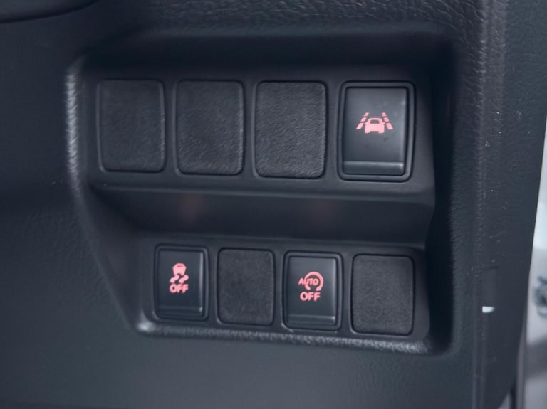 2017 Nissan Qashqai 1.2 DIG-T Tekna 2WD Euro 6 (s/s) 5dr HATCHBACK Petrol Manual