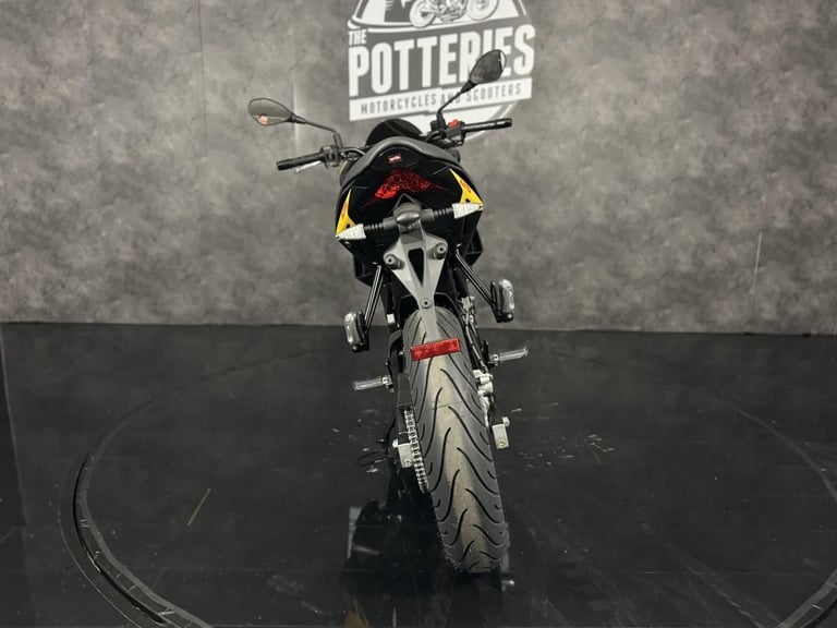 Aprilia Tuono 125 2025 Viper Yellow