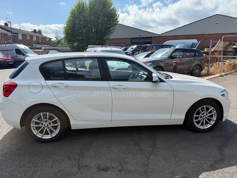 BMW 1 SERIES 1.5 118i SE Business 2018