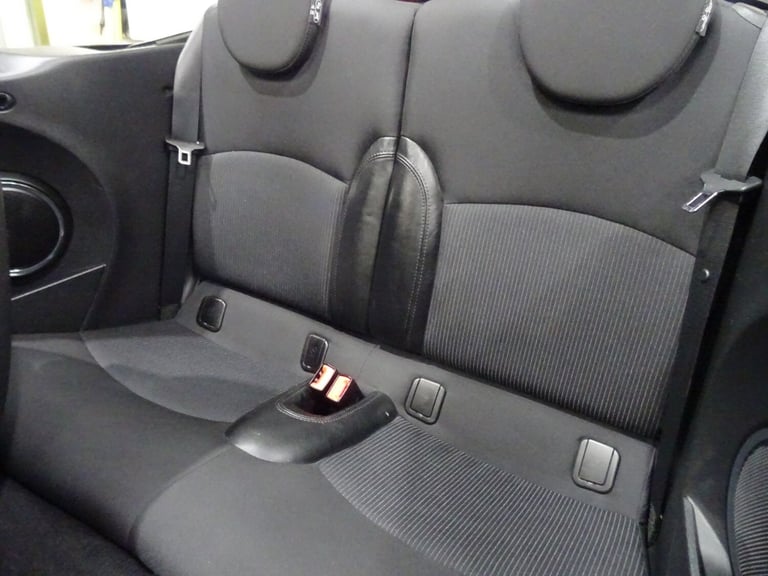 Mini Convertible 1.6 Cooper 2dr Automatic **LOW MILEAGE*ONLY 26000 MILES**