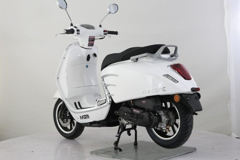 NEW MGB Trieste 125cc Scooter Affordable Reliable Commuter A1 Licence Learner