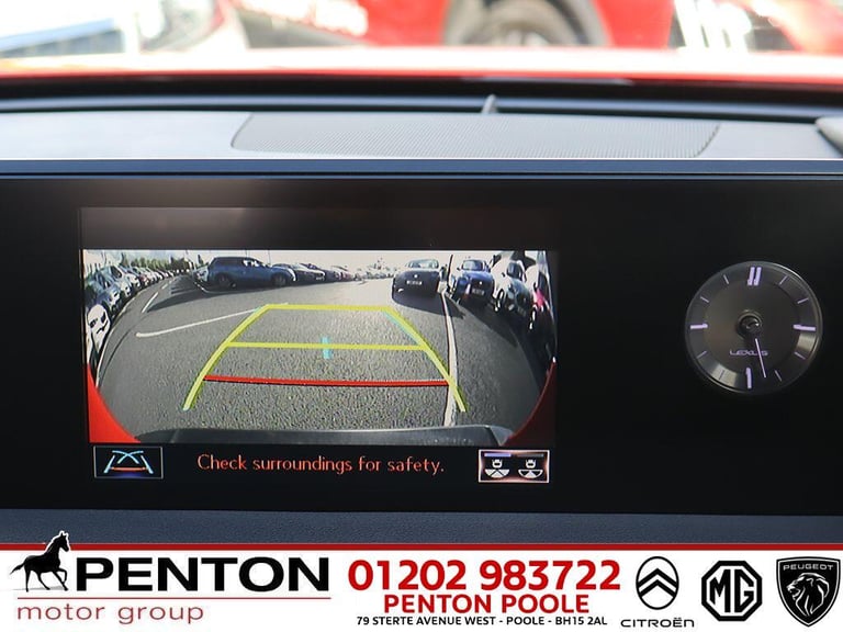  Lexus UX 2.0 250h Premium SUV 5dr Petrol Hybrid E-CVT Euro 6 (s/s) (184 ps) Petrol/Electric Hybr...