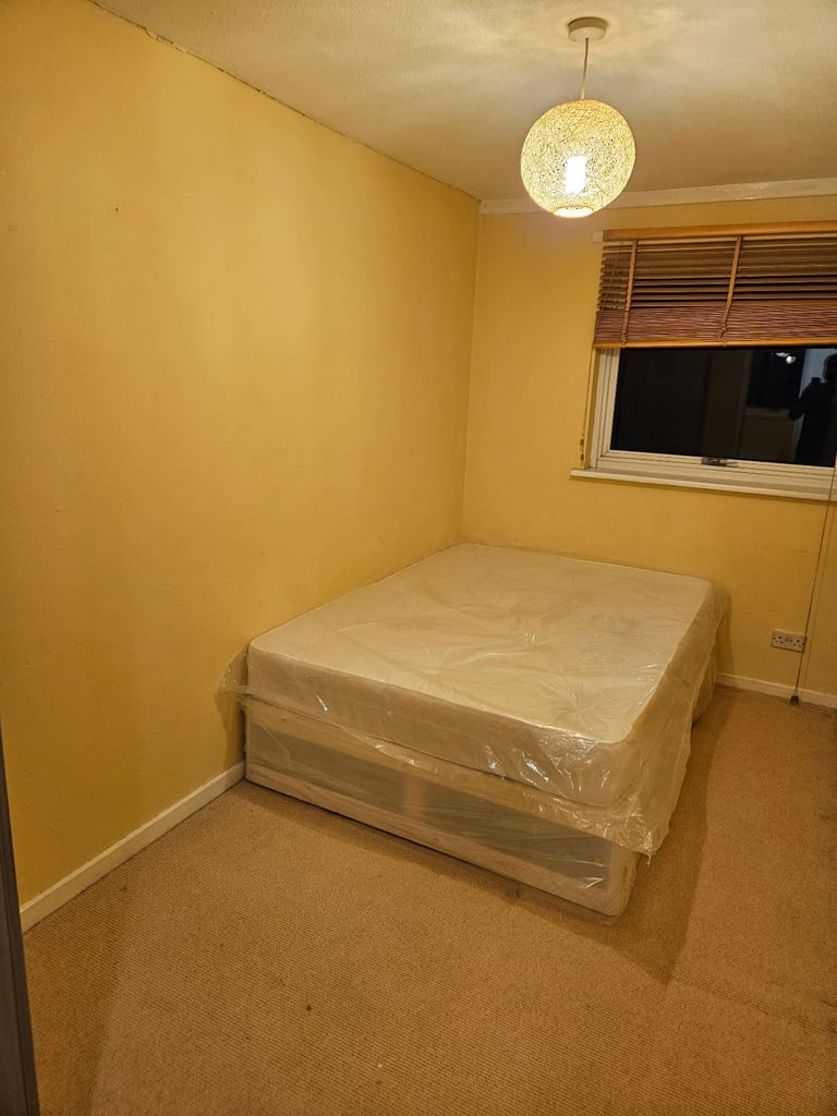 Double room available for rent in Stevenage Sg1 £150 pw