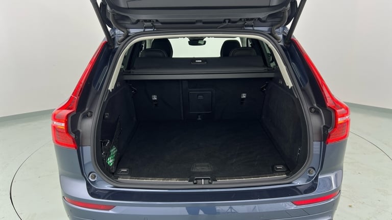 2022 Volvo XC60 Ultimate, B5 AWD mild hybrid, Petrol, Dark Estate Petrol Automatic
