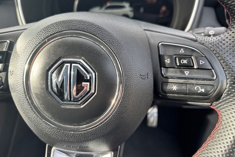 2023 MG MG HS 103408 Hatchback Automatic