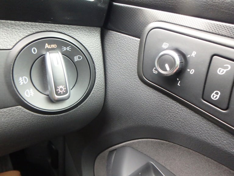 2011 Volkswagen Touran 1.4 Tsi Automatic Dsg 7 Seater Highline  Automatic