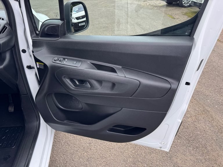 2021 Vauxhall Combo 1.5 Turbo D 2300 Sportive Panel Van 6dr Diesel Manual L2 H1 Euro 6 (100 ps) P...