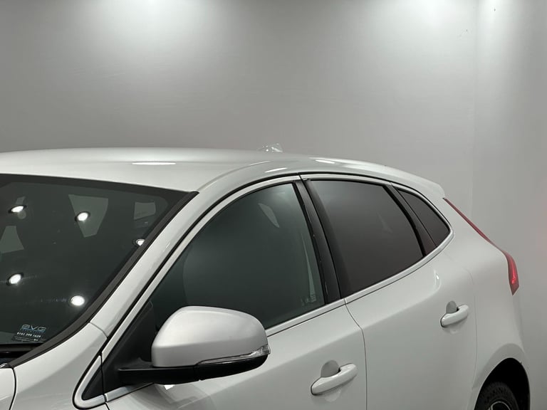 2017 Volvo V40 2.0 D2 R-Design Nav Plus Auto Euro 6 (s/s) 5dr HATCHBACK Diesel Automatic