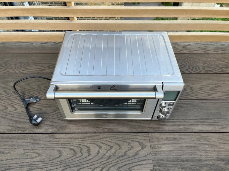 Countertop electric oven - barely used