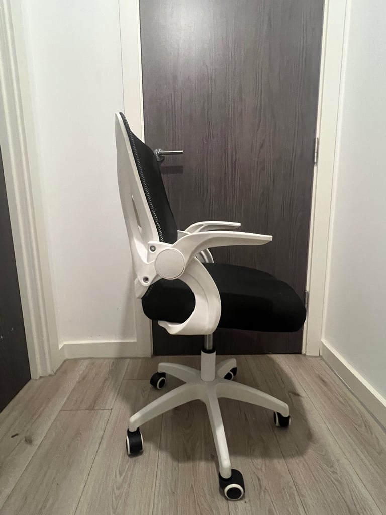 White office chair 