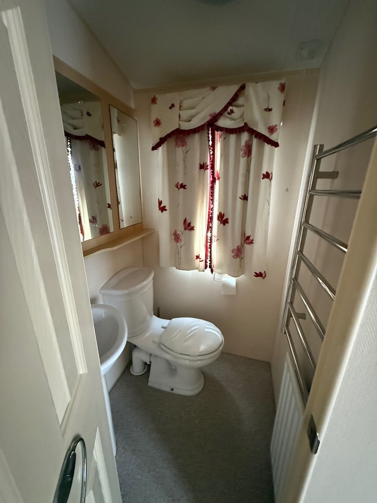 Static Caravan 2 bed to rent Great condition