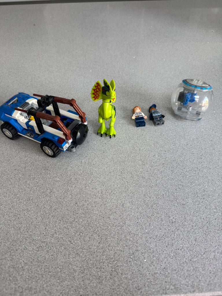 Lego Jurassic World set 