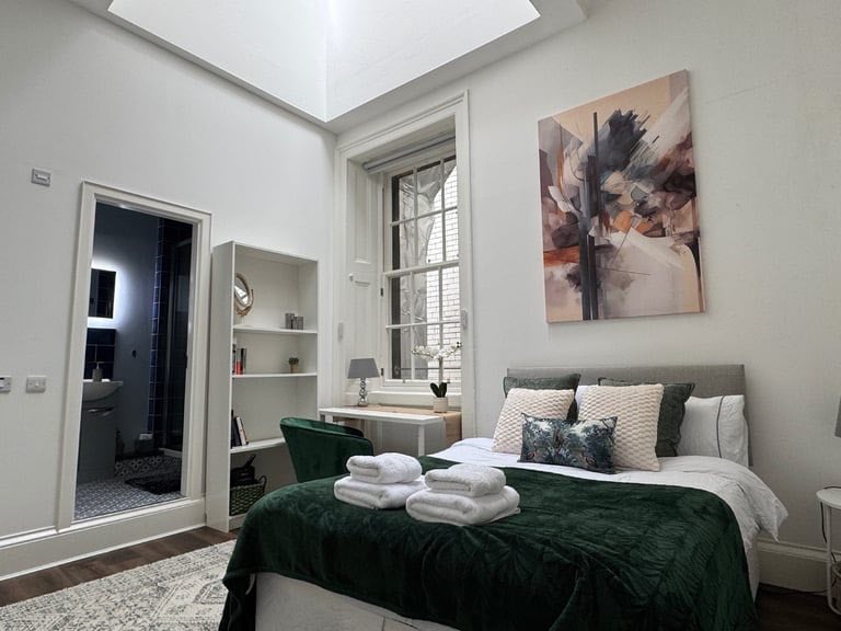 Large Canvas Artwork – 93 x 193 cm  