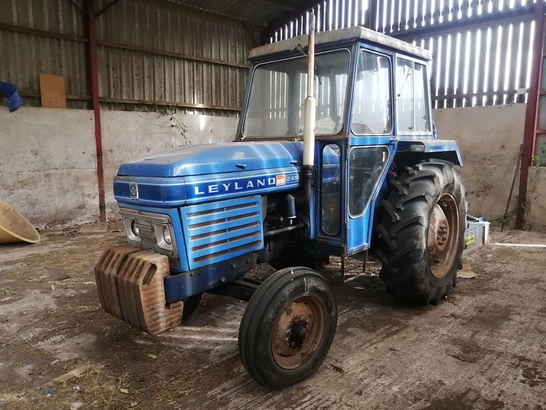 1975 Leyland 245 tractor