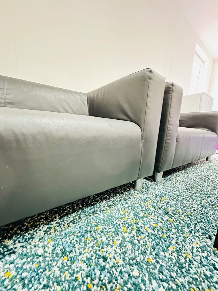 1 IKEA 2 seater