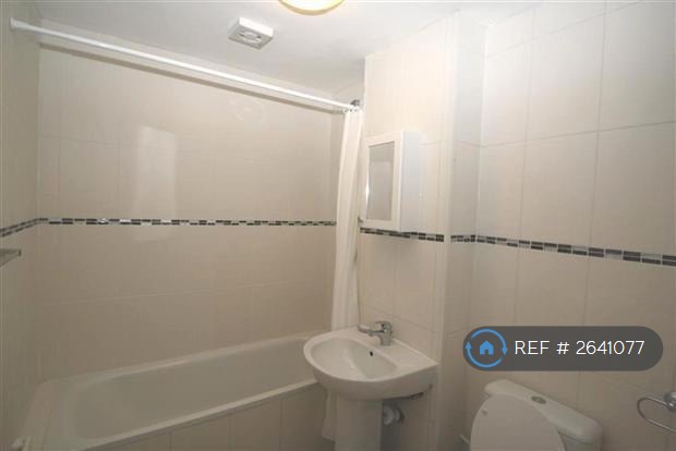 3 bedroom house in Wigram Road, London, E11 (3 bed) (#2641077)