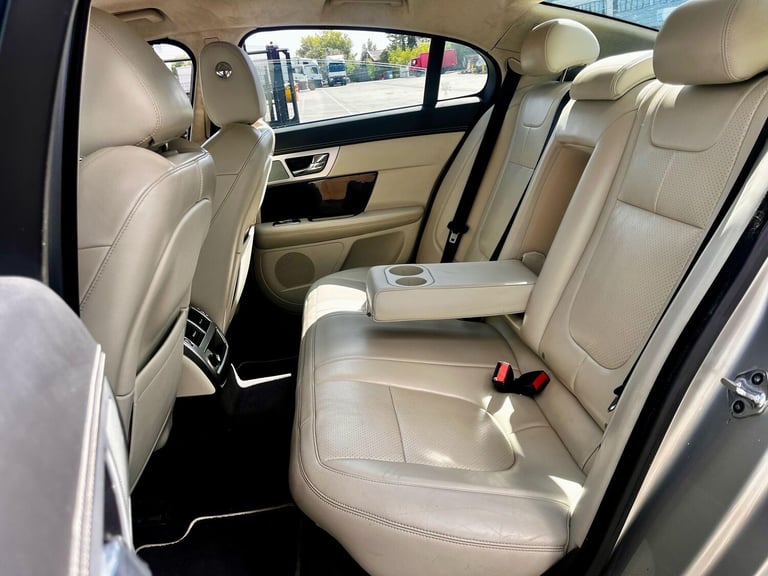 2012 Jaguar XF 3.0d S V6 Portfolio Auto Euro 5 (s/s) 4dr SALOON Diesel Automatic