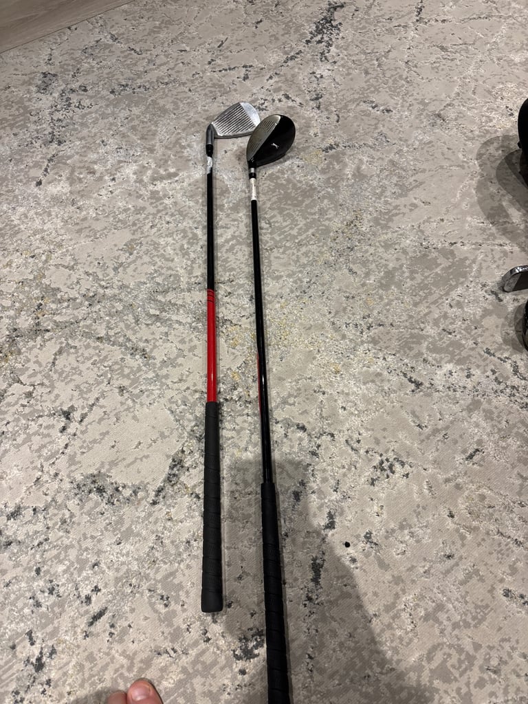 Ikon hybrid and 7 Iron Age 9+