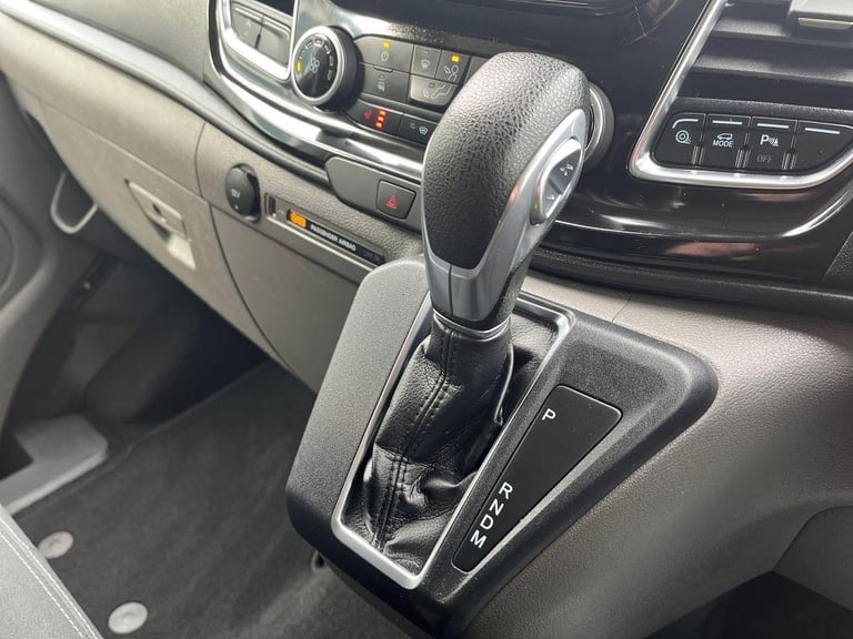 2022 Ford Transit Custom Double Cab in Van Limited 2.0L 170PS AUTO Frozen White