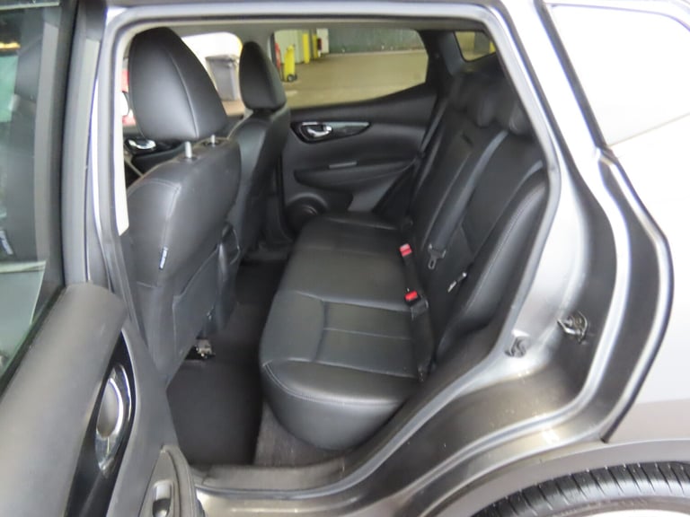 2015 Nissan Qashqai 1.5 dCi Tekna SUV 5dr Diesel Manual 2WD Euro 5 (s/s) (110
