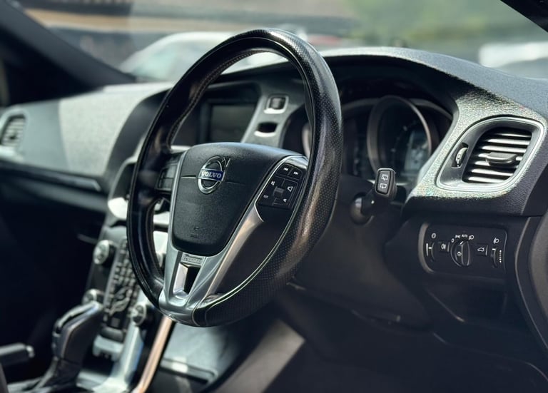 2015 Volvo V40 1.6 D2 R-Design Powershift Euro 5 (s/s) 5dr Diesel