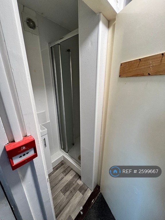 1 bedroom in Waterpump Court, Northampton, NN3 (#2599667)