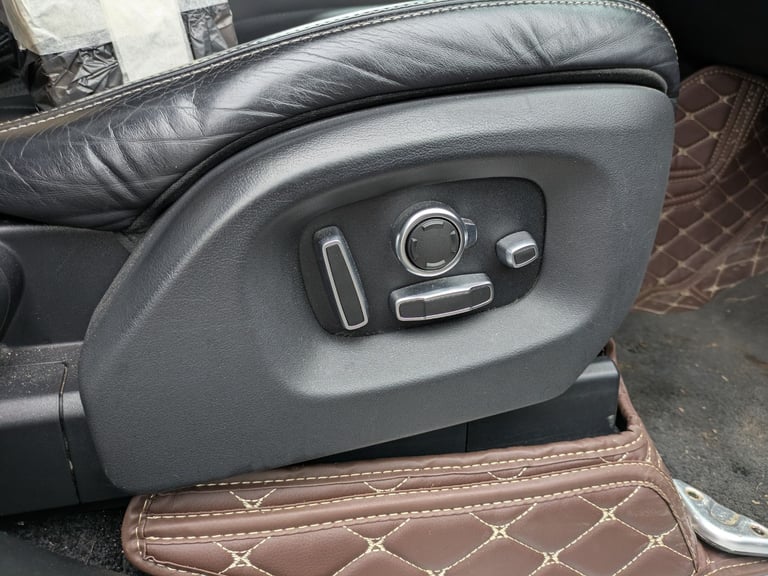 Land Rover, RANGE ROVER, Estate, 2017, Automatic, 4367 (cc), 5 doors