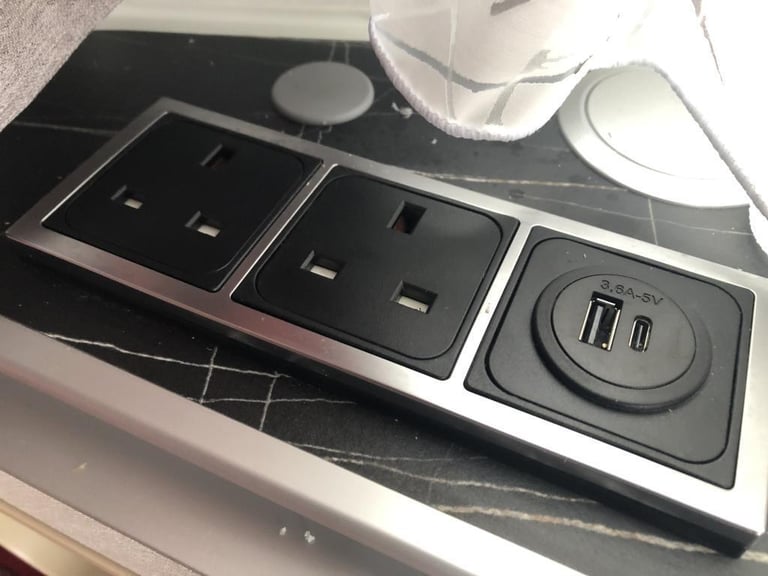 2024 ERIBA TOURING 530 BRAND NEW CARAVAN