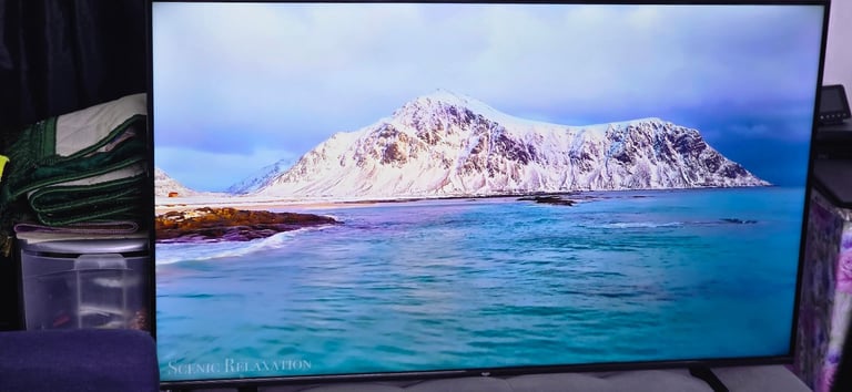 Tv Bush 58 inch big screen 24 model 4k smart 
