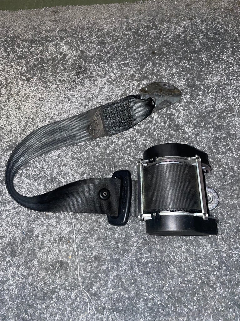 SEAT LEON MK2 2005 - 2012 REAR  PASSENGER SEAT BELT BLACK 1P0857805