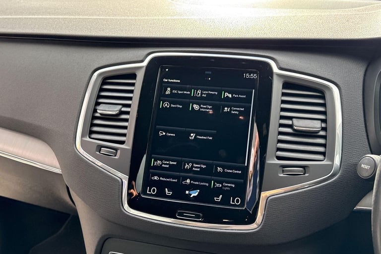 2021 Volvo XC90 2.0 B5 MHEV Momentum SUV 5dr Diesel Hybrid Auto 4WD Euro 6 (s/s) (235 ps) ESTATE ...