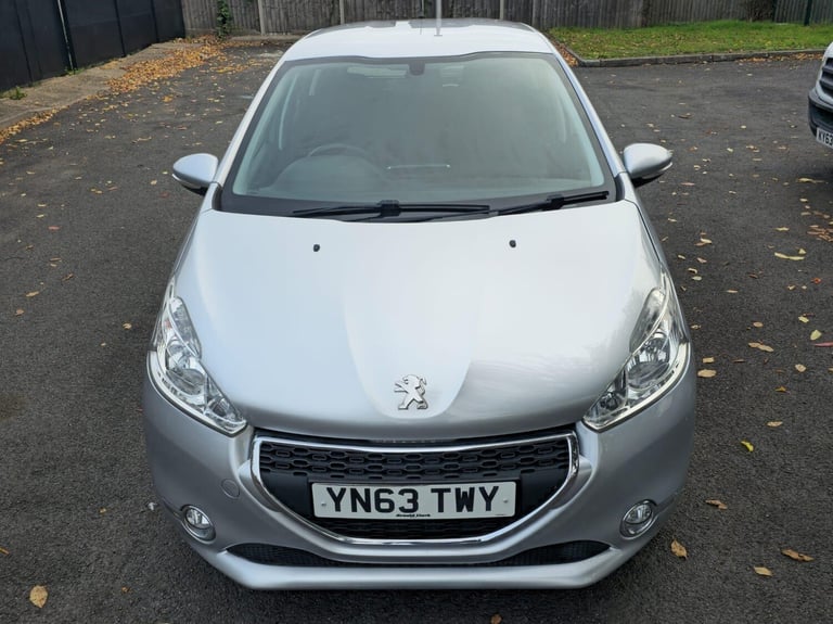 2013 Peugeot 208 1.2 VTi Active 5dr HATCHBACK PETROL Manual