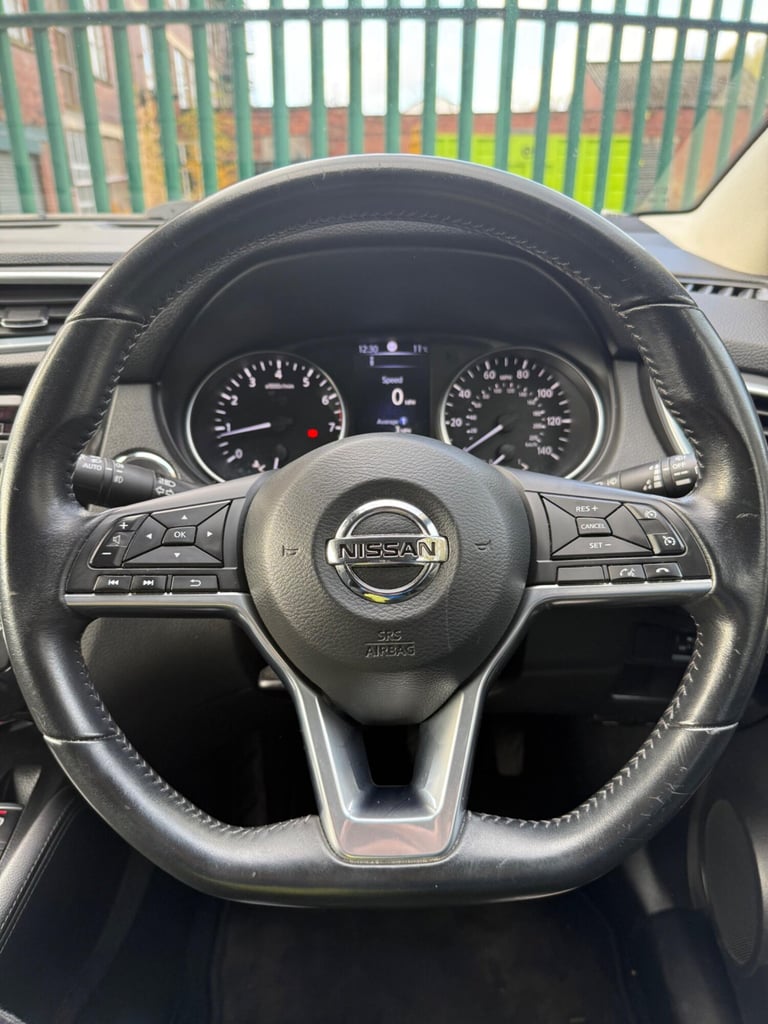 2017 Nissan Qashqai 1.2 DIG-T N-Connecta Euro 6 (s/s) 5dr HATCHBACK Petrol Manual