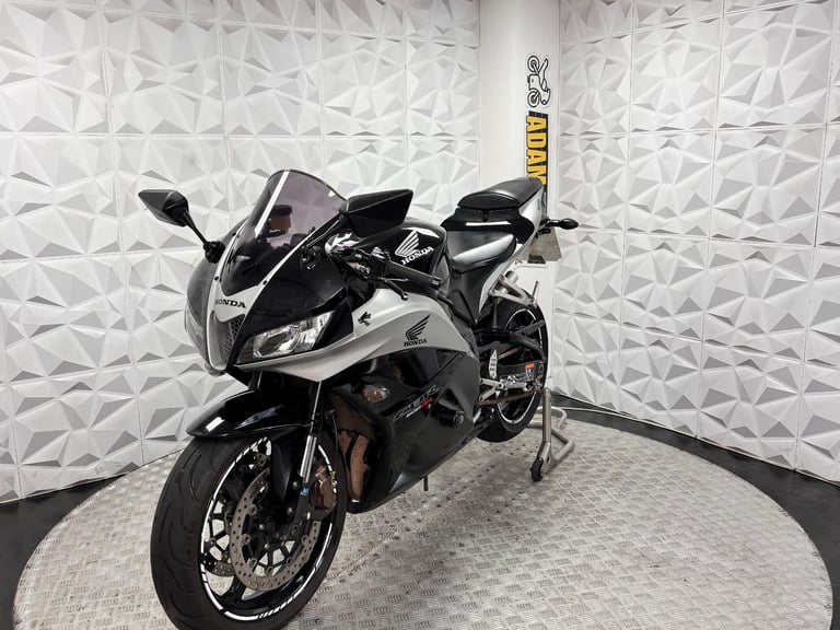 2010 Honda CBR00 | *WARRANTY PROVIDED*