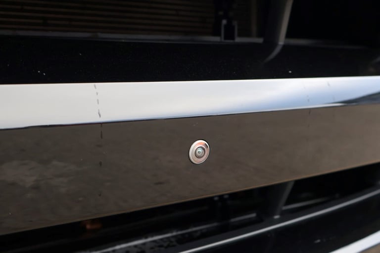 2024 Land Rover Discovery COMMERCIAL DYNAMIC HSE 22 inch wheels deployable towbar wireless charge...