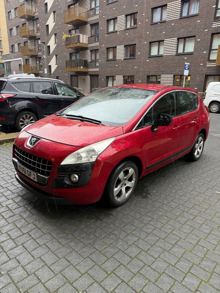 Peugeot, 3008, Hatchback, 2012, Manual, 1598 (cc), 5 doors