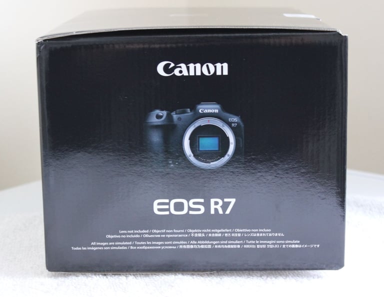 Canon R7 Body Never used