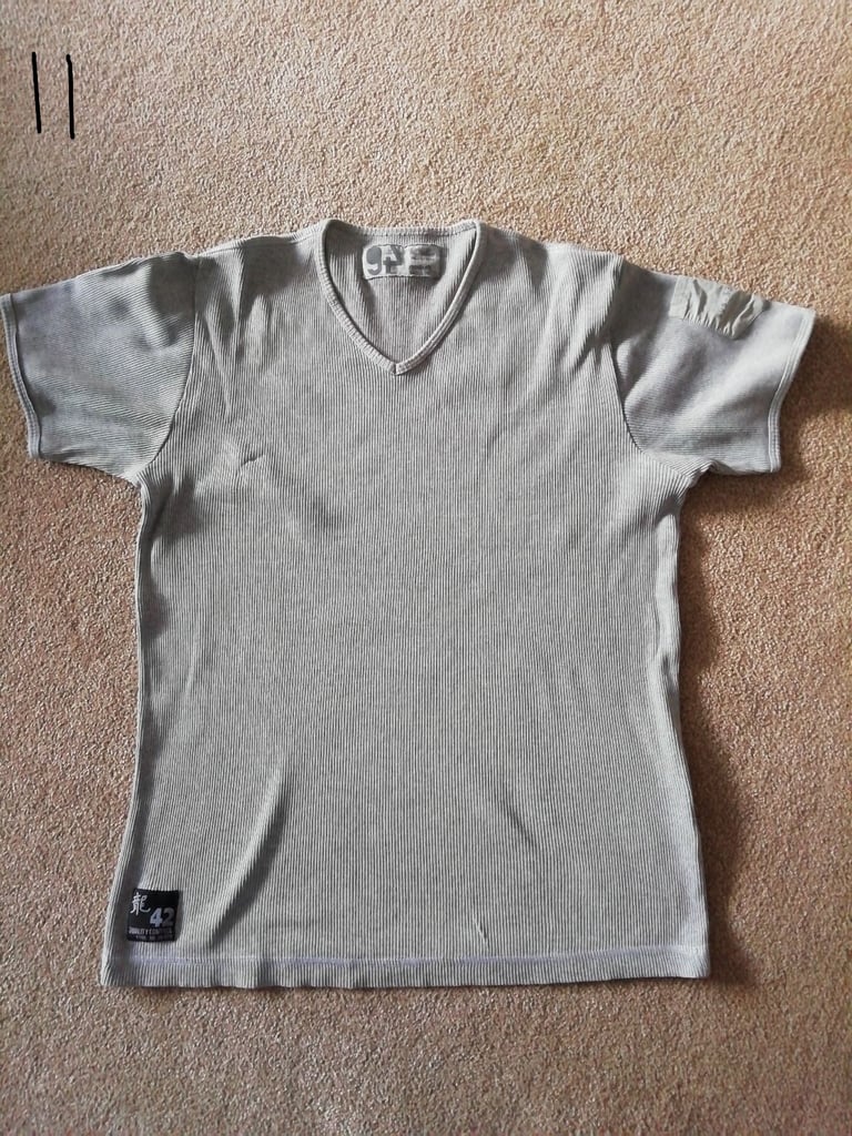 Men's tops - size M