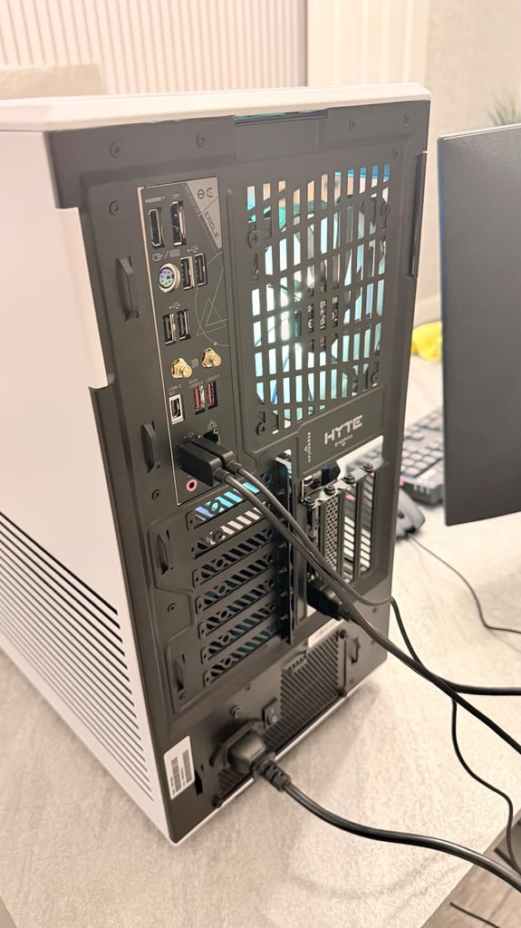 Stormforce Prism – Ryzen 7 7800X3D | RTX 4070 Ti Super | 32GB RAM | 2TB Gen 4 SSD | WiFi – Brand New