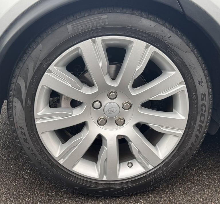 2019 Land Rover Discovery 2.0 SD4 HSE SUV 5dr Diesel Auto 4WD Euro 6 (s/s) (240 ps) ESTATE Diesel...